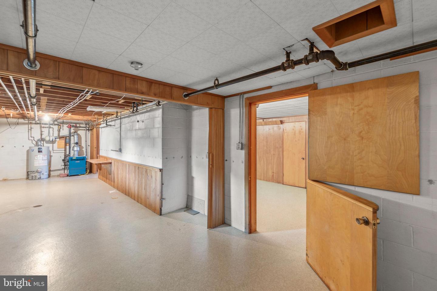 423 W MONMOUTH ST, WINCHESTER, Virginia 22601, 3 Bedrooms Bedrooms, ,2 BathroomsBathrooms,Residential,For sale,423 W MONMOUTH ST,VAWI2007646 MLS # VAWI2007646
