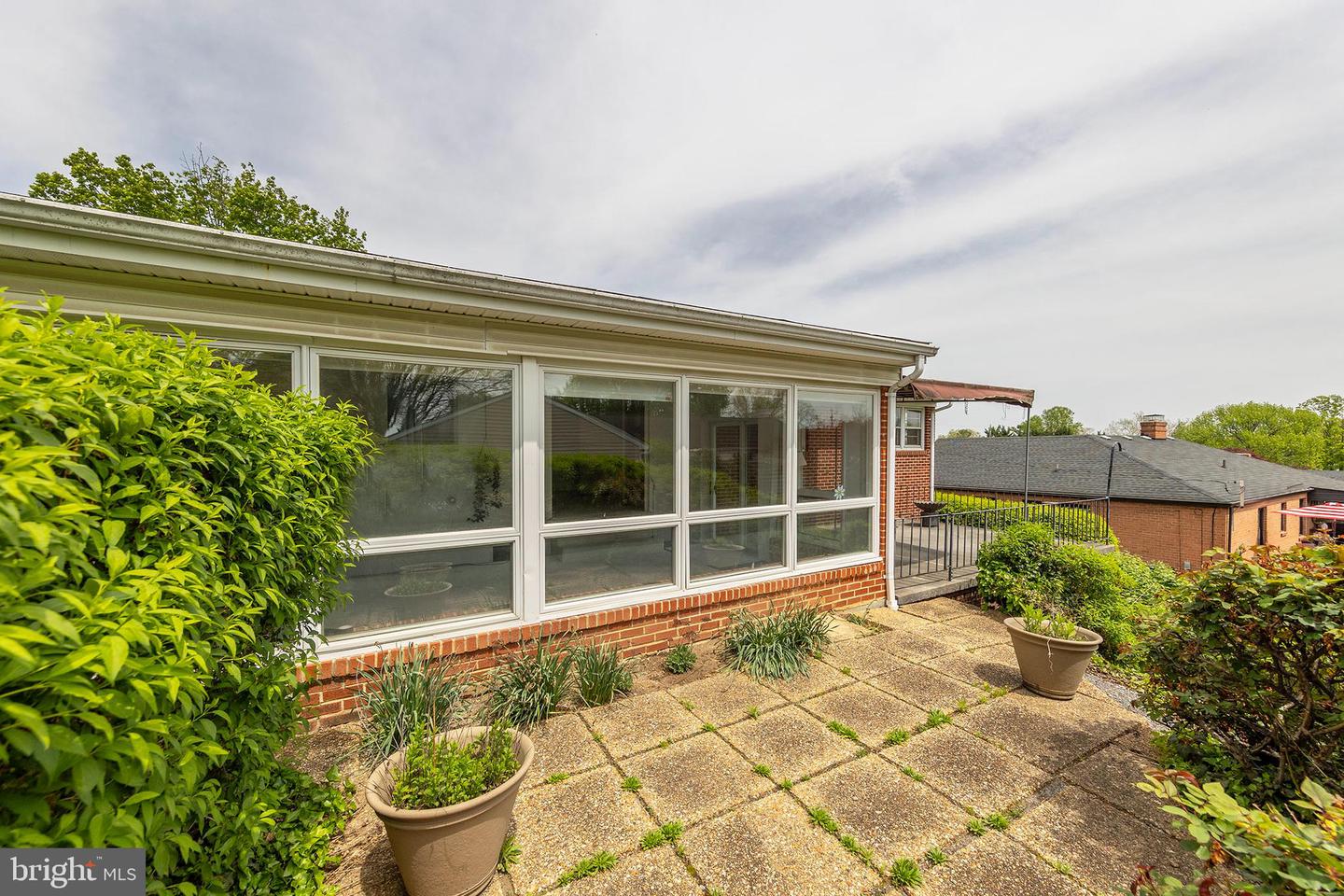 423 W MONMOUTH ST, WINCHESTER, Virginia 22601, 3 Bedrooms Bedrooms, ,2 BathroomsBathrooms,Residential,For sale,423 W MONMOUTH ST,VAWI2007646 MLS # VAWI2007646