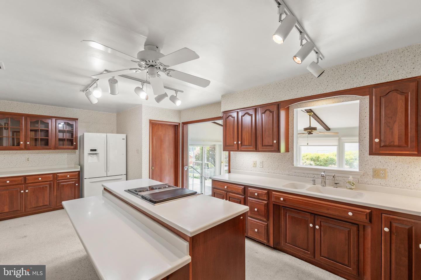 423 W MONMOUTH ST, WINCHESTER, Virginia 22601, 3 Bedrooms Bedrooms, ,2 BathroomsBathrooms,Residential,For sale,423 W MONMOUTH ST,VAWI2007646 MLS # VAWI2007646