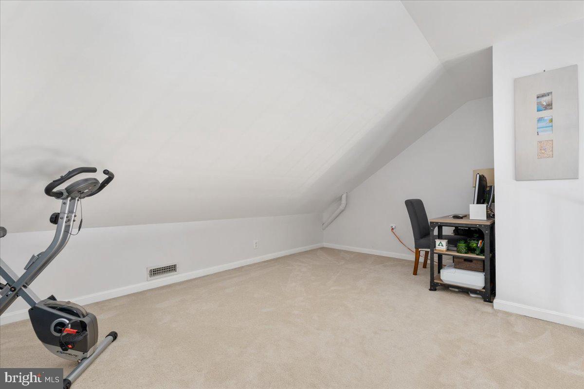 2922 S BUCHANAN ST #C1, ARLINGTON, Virginia 22206, 2 Bedrooms Bedrooms, ,1 BathroomBathrooms,Residential,For sale,2922 S BUCHANAN ST #C1,VAAR2057220 MLS # VAAR2057220