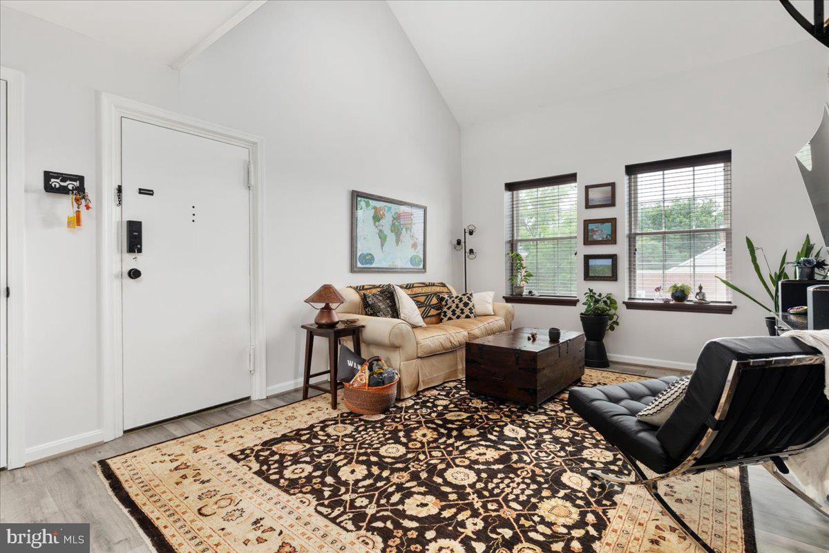 2922 S BUCHANAN ST #C1, ARLINGTON, Virginia 22206, 2 Bedrooms Bedrooms, ,1 BathroomBathrooms,Residential,For sale,2922 S BUCHANAN ST #C1,VAAR2057220 MLS # VAAR2057220