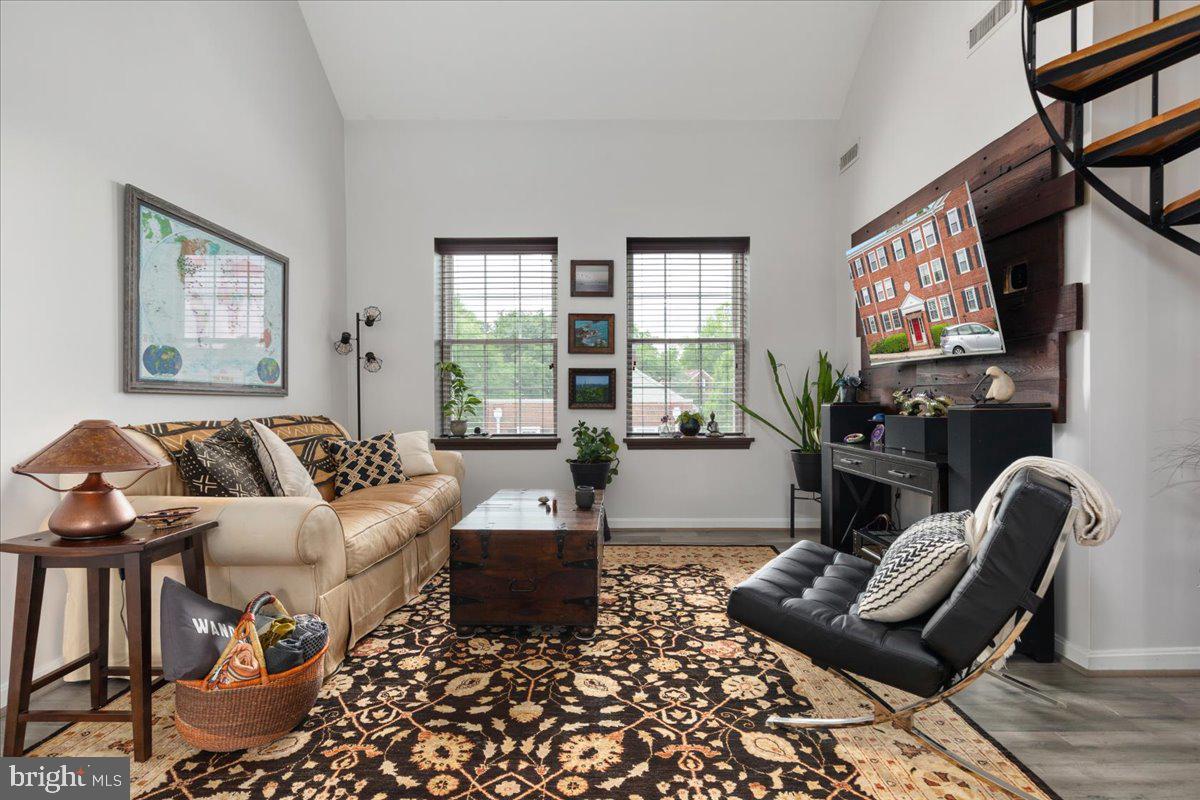 2922 S BUCHANAN ST #C1, ARLINGTON, Virginia 22206, 2 Bedrooms Bedrooms, ,1 BathroomBathrooms,Residential,For sale,2922 S BUCHANAN ST #C1,VAAR2057220 MLS # VAAR2057220
