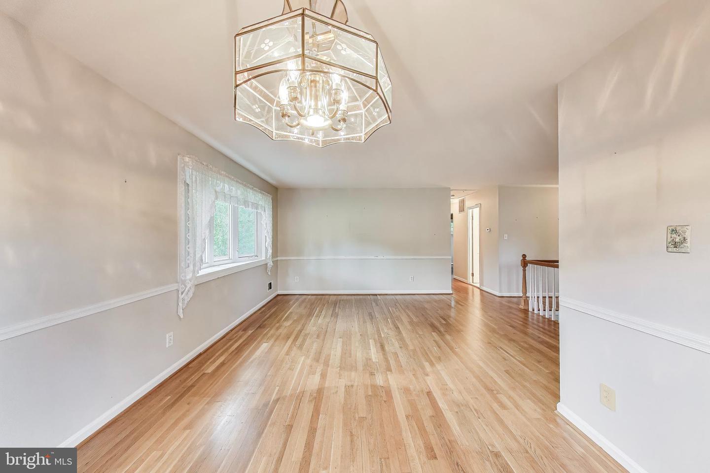 4951 ROSLYN RD, ANNANDALE, Virginia 22003, 4 Bedrooms Bedrooms, ,3 BathroomsBathrooms,Residential,For sale,4951 ROSLYN RD,VAFX2239466 MLS # VAFX2239466