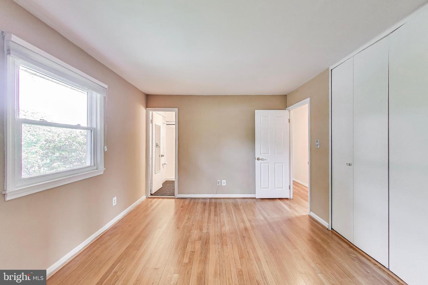 4951 ROSLYN RD, ANNANDALE, Virginia 22003, 4 Bedrooms Bedrooms, ,3 BathroomsBathrooms,Residential,For sale,4951 ROSLYN RD,VAFX2239466 MLS # VAFX2239466