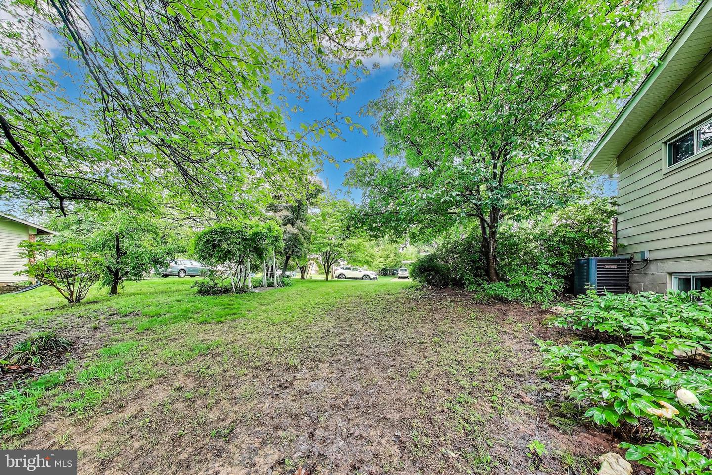 4951 ROSLYN RD, ANNANDALE, Virginia 22003, 4 Bedrooms Bedrooms, ,3 BathroomsBathrooms,Residential,For sale,4951 ROSLYN RD,VAFX2239466 MLS # VAFX2239466