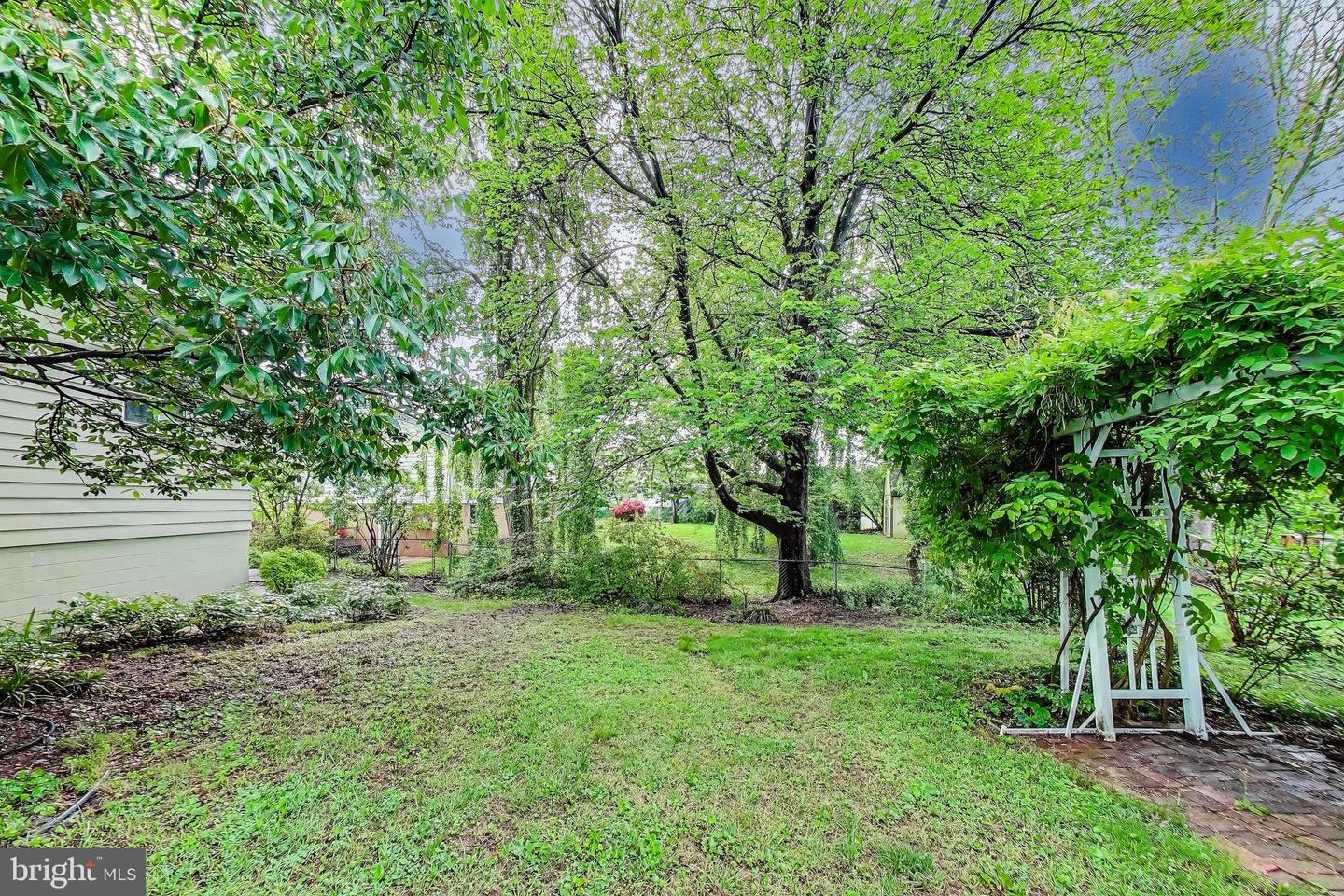 4951 ROSLYN RD, ANNANDALE, Virginia 22003, 4 Bedrooms Bedrooms, ,3 BathroomsBathrooms,Residential,For sale,4951 ROSLYN RD,VAFX2239466 MLS # VAFX2239466