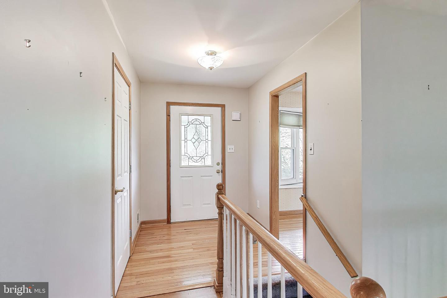 4951 ROSLYN RD, ANNANDALE, Virginia 22003, 4 Bedrooms Bedrooms, ,3 BathroomsBathrooms,Residential,For sale,4951 ROSLYN RD,VAFX2239466 MLS # VAFX2239466