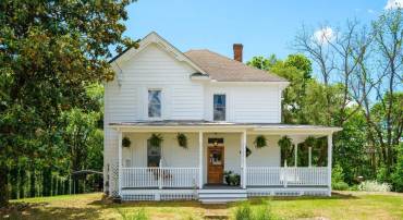 2010 WHITE BRIDGE RD, WAYNESBORO, Virginia 22980, 4 Bedrooms Bedrooms, ,1 BathroomBathrooms,Residential,For sale,2010 WHITE BRIDGE RD,664251 MLS # 664251