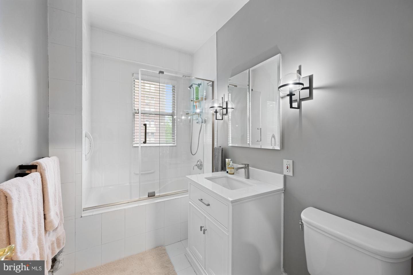 4000 CATHEDRAL AVE NW #218B, WASHINGTON, District Of Columbia 20016, ,1 BathroomBathrooms,Residential,For sale,4000 CATHEDRAL AVE NW #218B,DCDC2199590 MLS # DCDC2199590
