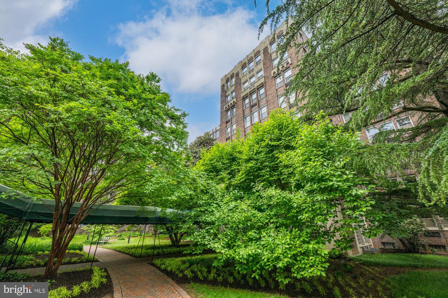 4000 CATHEDRAL AVE NW #218B, WASHINGTON, District Of Columbia 20016, ,1 BathroomBathrooms,Residential,For sale,4000 CATHEDRAL AVE NW #218B,DCDC2199590 MLS # DCDC2199590