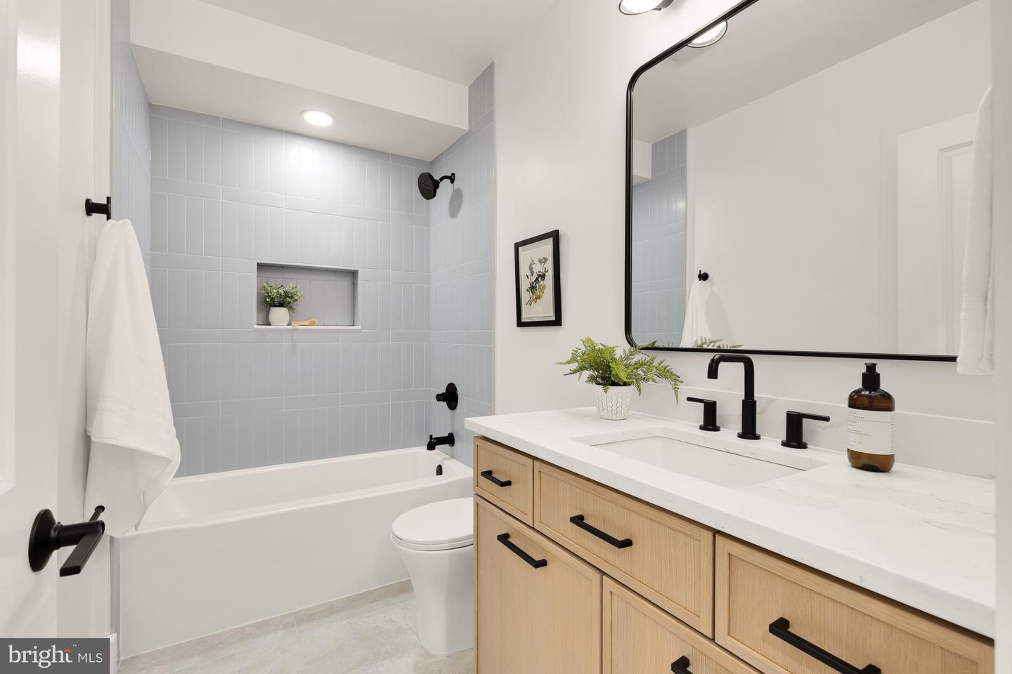 1325 ORREN ST NE #4, WASHINGTON, District Of Columbia 20002, 3 Bedrooms Bedrooms, ,3 BathroomsBathrooms,Residential,For sale,1325 ORREN ST NE #4,DCDC2199596 MLS # DCDC2199596