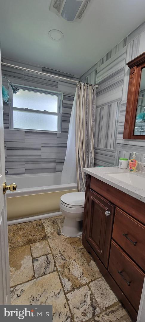6707 JEROME ST, SPRINGFIELD, Virginia 22150, 5 Bedrooms Bedrooms, ,2 BathroomsBathrooms,Residential,For sale,6707 JEROME ST,VAFX2239516 MLS # VAFX2239516