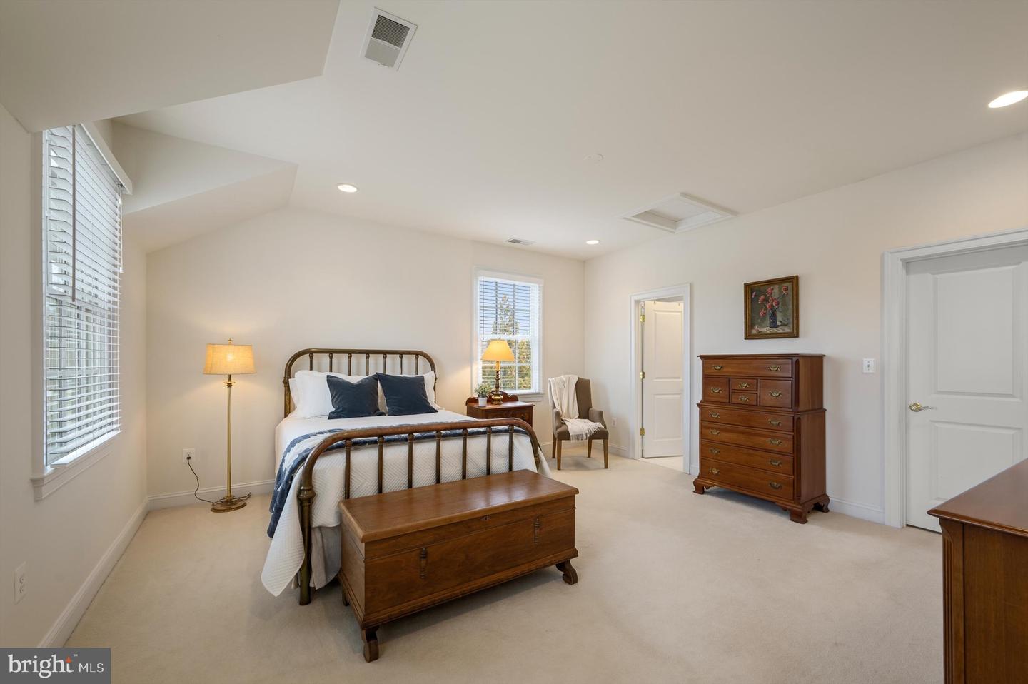 20880 ECKBO DR, LEESBURG, Virginia 20175, 5 Bedrooms Bedrooms, ,4 BathroomsBathrooms,Residential,For sale,20880 ECKBO DR,VALO2095930 MLS # VALO2095930