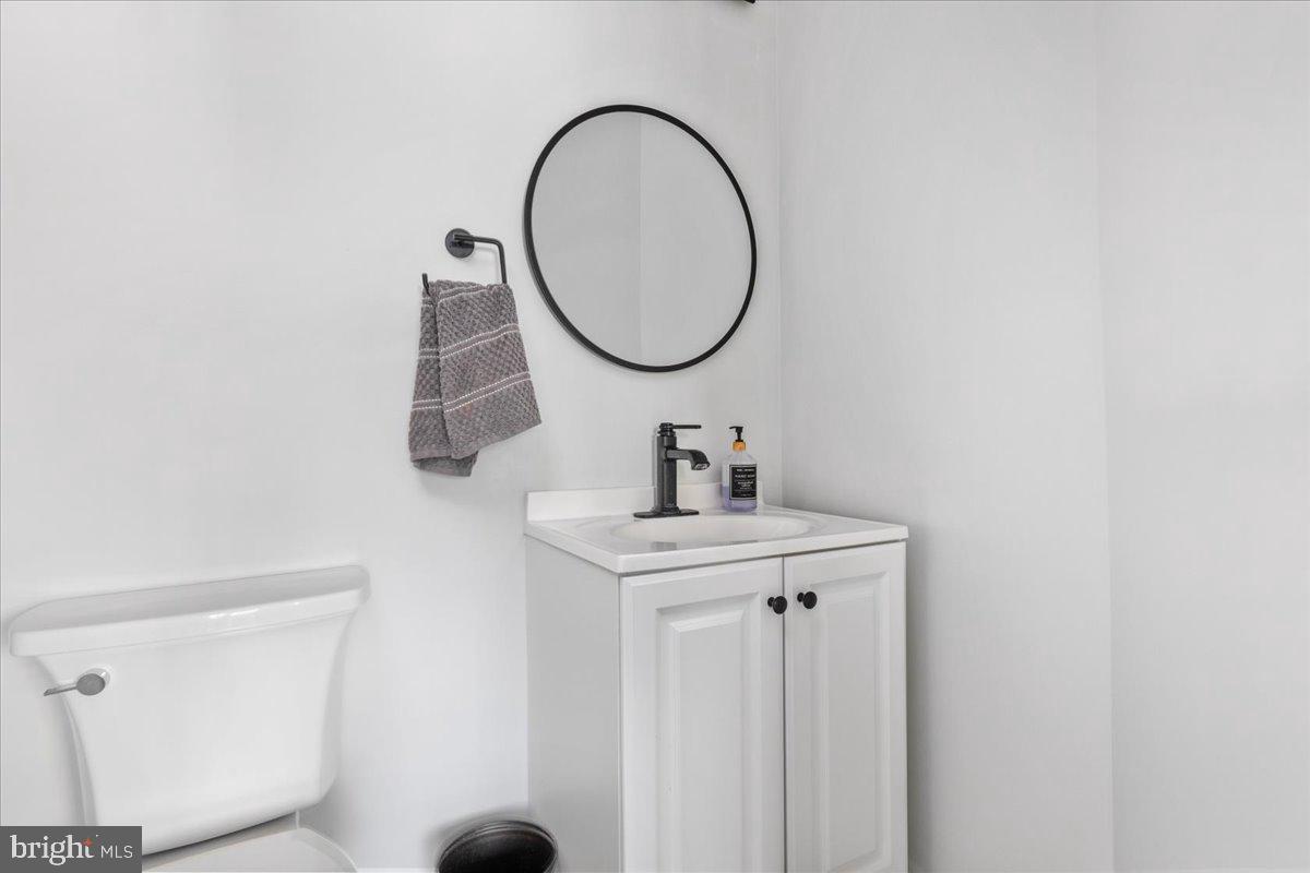 21631 KINGS CROSSING TER, ASHBURN, Virginia 20147, 3 Bedrooms Bedrooms, ,2 BathroomsBathrooms,Residential,For sale,21631 KINGS CROSSING TER,VALO2095958 MLS # VALO2095958