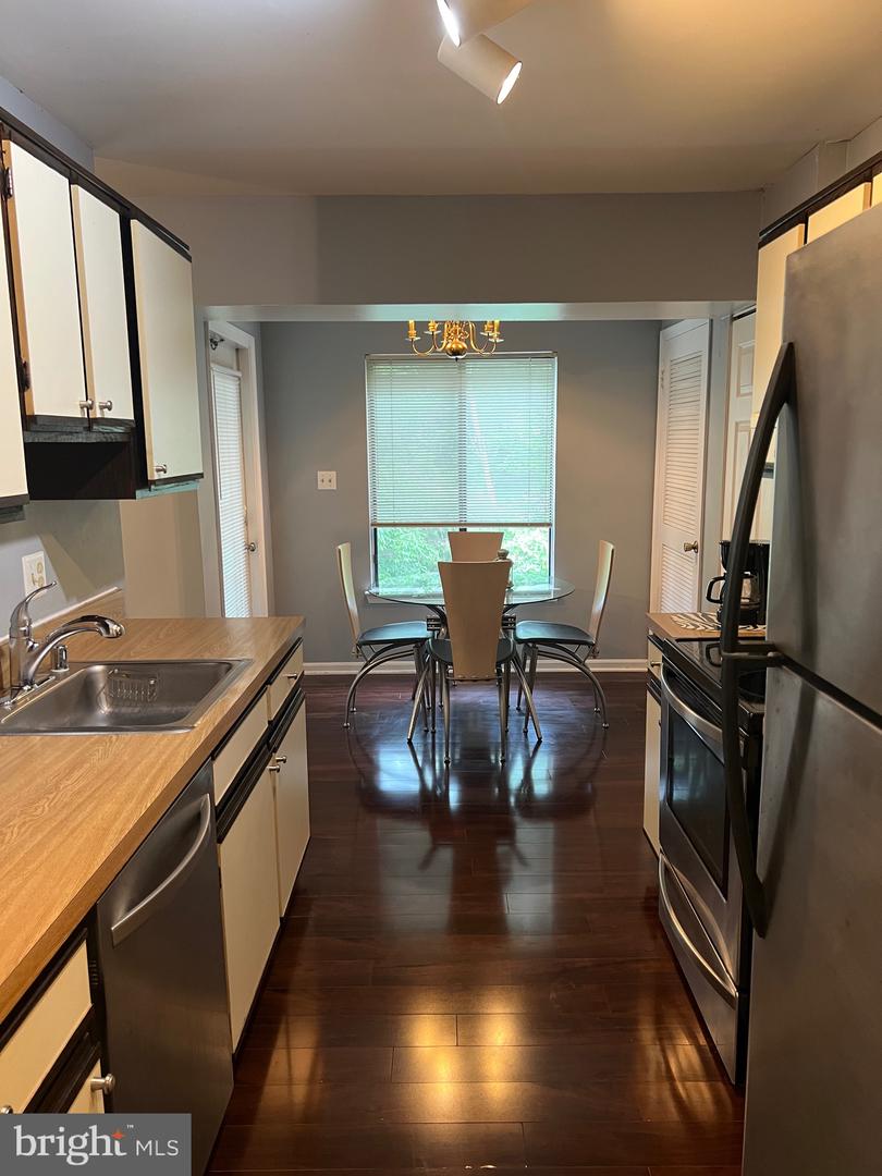 9553 BATTERY HEIGHTS BLVD #303, MANASSAS, Virginia 20110, 1 Bedroom Bedrooms, ,1 BathroomBathrooms,Residential,For sale,9553 BATTERY HEIGHTS BLVD #303,VAMN2008288 MLS # VAMN2008288