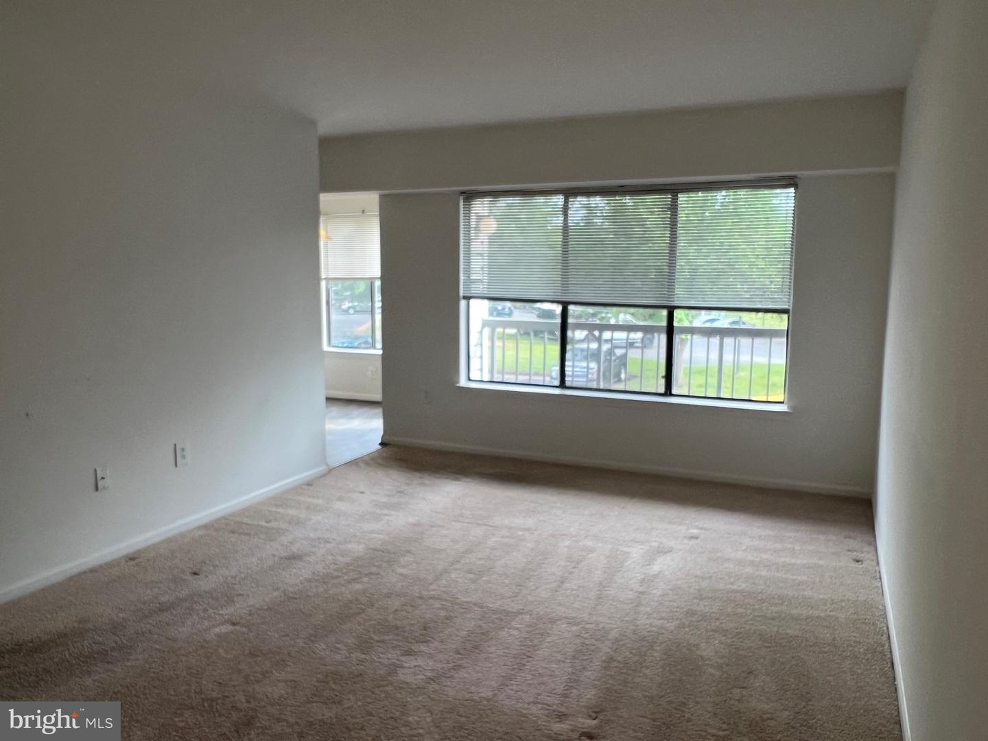 9567 COGGS BILL DR #204, MANASSAS, Virginia 20110, 1 Bedroom Bedrooms, ,1 BathroomBathrooms,Residential,For sale,9567 COGGS BILL DR #204,VAMN2008290 MLS # VAMN2008290