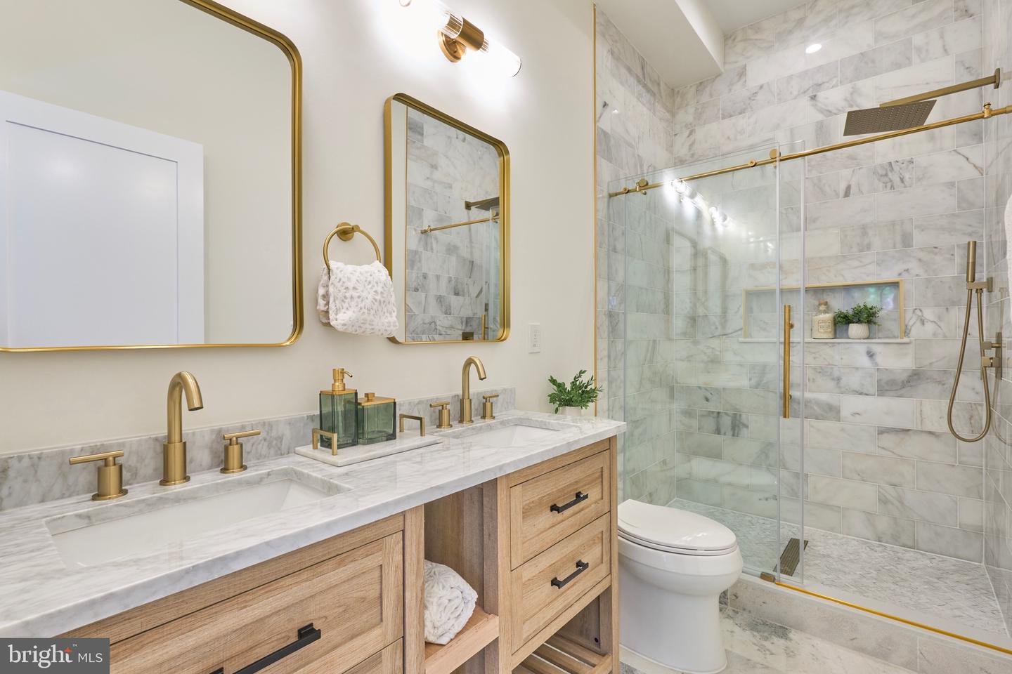 309 M ST NW #B, WASHINGTON, District Of Columbia 20001, 3 Bedrooms Bedrooms, ,2 BathroomsBathrooms,Residential,For sale,309 M ST NW #B,DCDC2199760 MLS # DCDC2199760