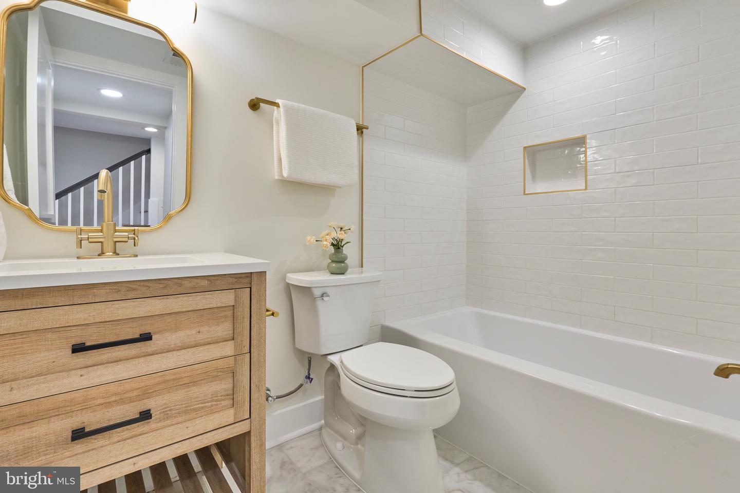 309 M ST NW #B, WASHINGTON, District Of Columbia 20001, 3 Bedrooms Bedrooms, ,2 BathroomsBathrooms,Residential,For sale,309 M ST NW #B,DCDC2199760 MLS # DCDC2199760