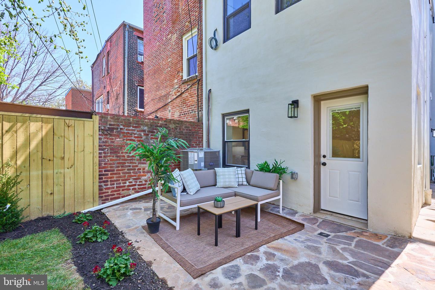 309 M ST NW #B, WASHINGTON, District Of Columbia 20001, 3 Bedrooms Bedrooms, ,2 BathroomsBathrooms,Residential,For sale,309 M ST NW #B,DCDC2199760 MLS # DCDC2199760