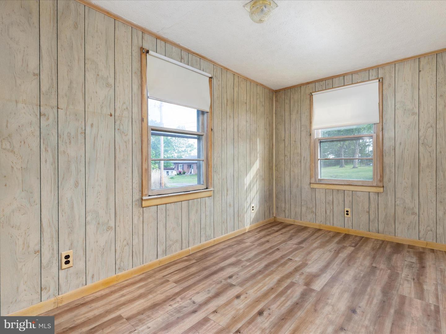 826 W 16TH ST, FRONT ROYAL, Virginia 22630, 3 Bedrooms Bedrooms, ,2 BathroomsBathrooms,Residential,For sale,826 W 16TH ST,VAWR2011108 MLS # VAWR2011108