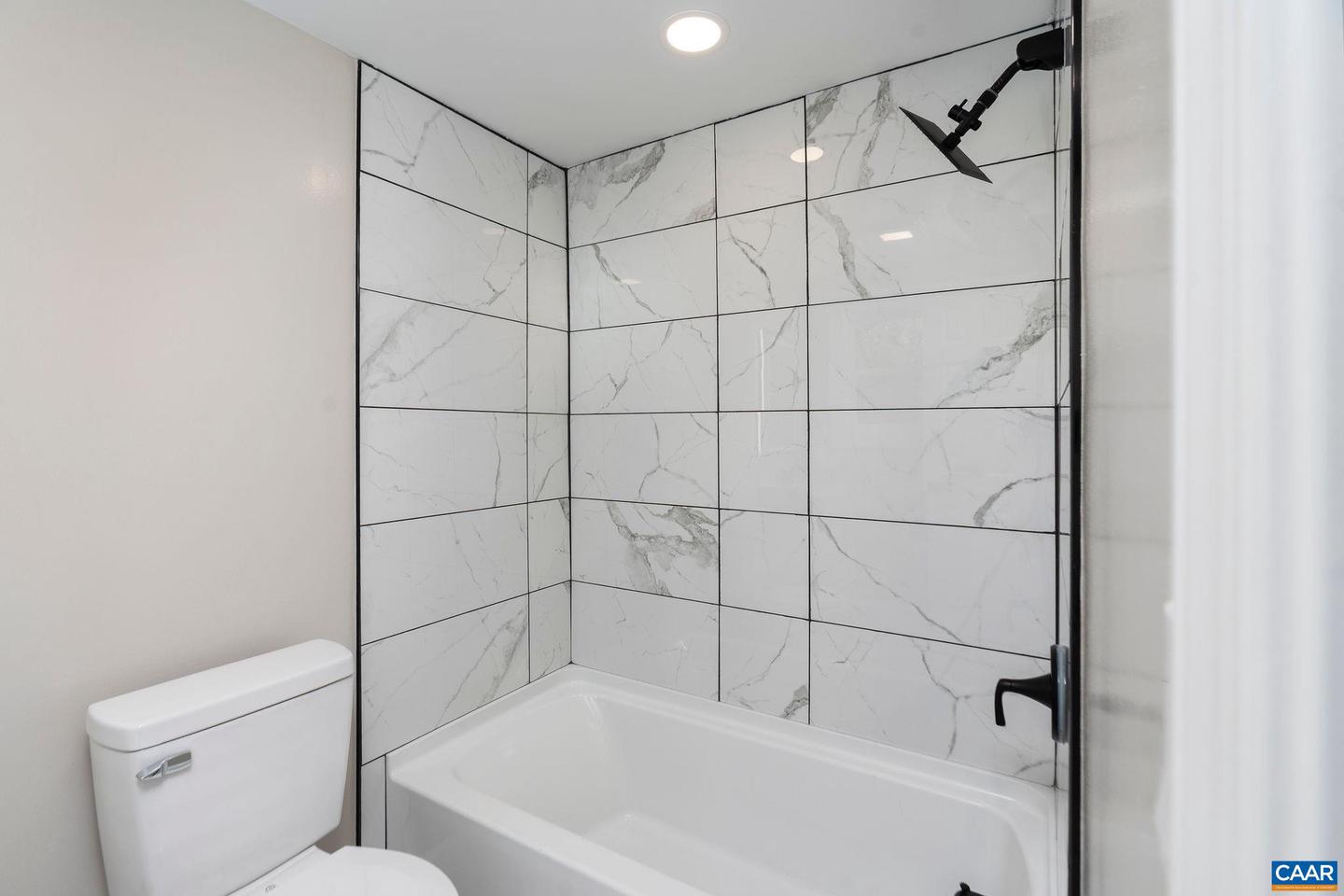 33 BAGBY ST, STAUNTON, Virginia 24401, 2 Bedrooms Bedrooms, ,2 BathroomsBathrooms,Residential,For sale,33 BAGBY ST,664272 MLS # 664272