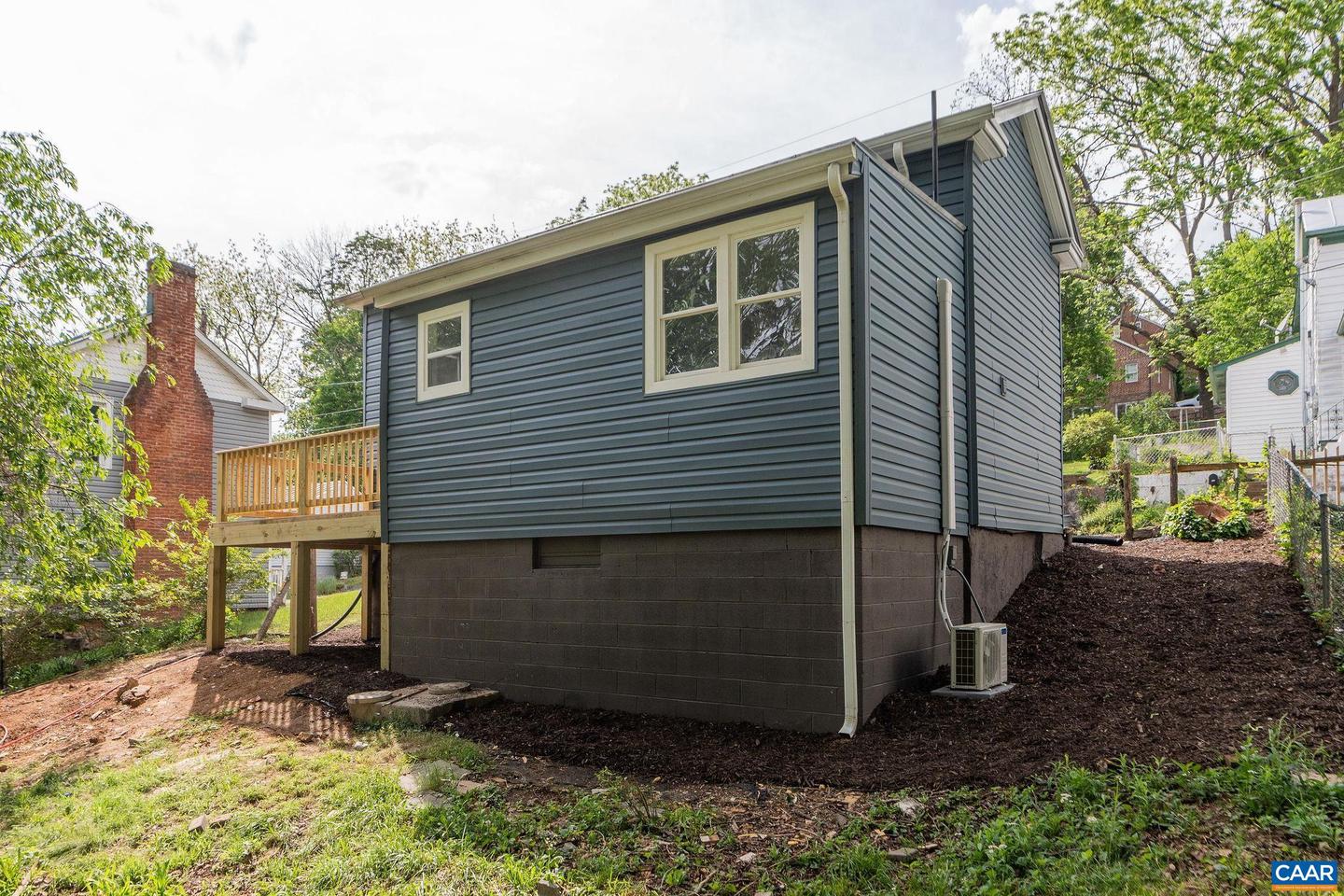 33 BAGBY ST, STAUNTON, Virginia 24401, 2 Bedrooms Bedrooms, ,2 BathroomsBathrooms,Residential,For sale,33 BAGBY ST,664272 MLS # 664272