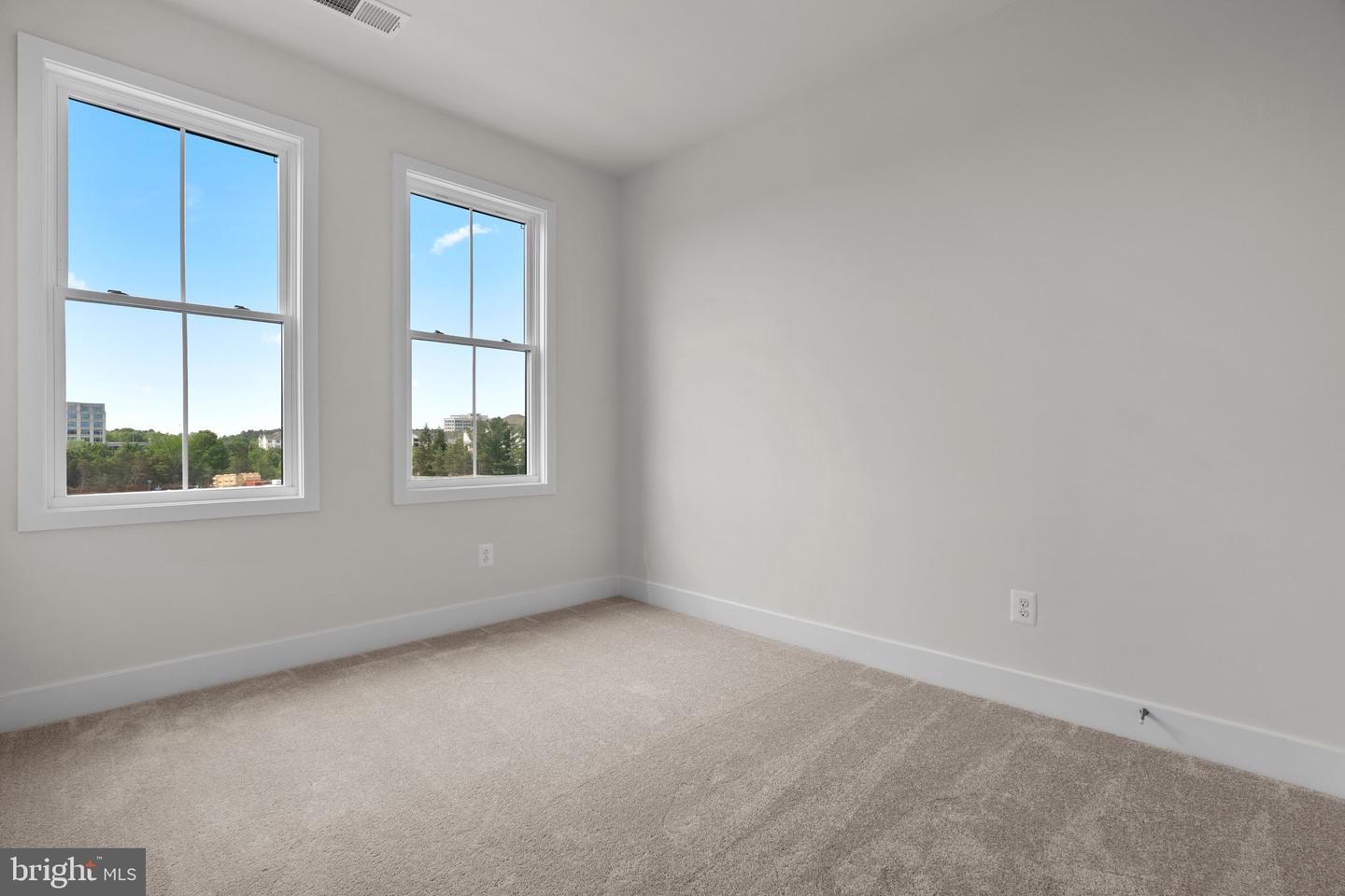 13930 AVIATION PL, HERNDON, Virginia 20171, 4 Bedrooms Bedrooms, ,3 BathroomsBathrooms,Residential,For sale,13930 AVIATION PL,VAFX2239548 MLS # VAFX2239548