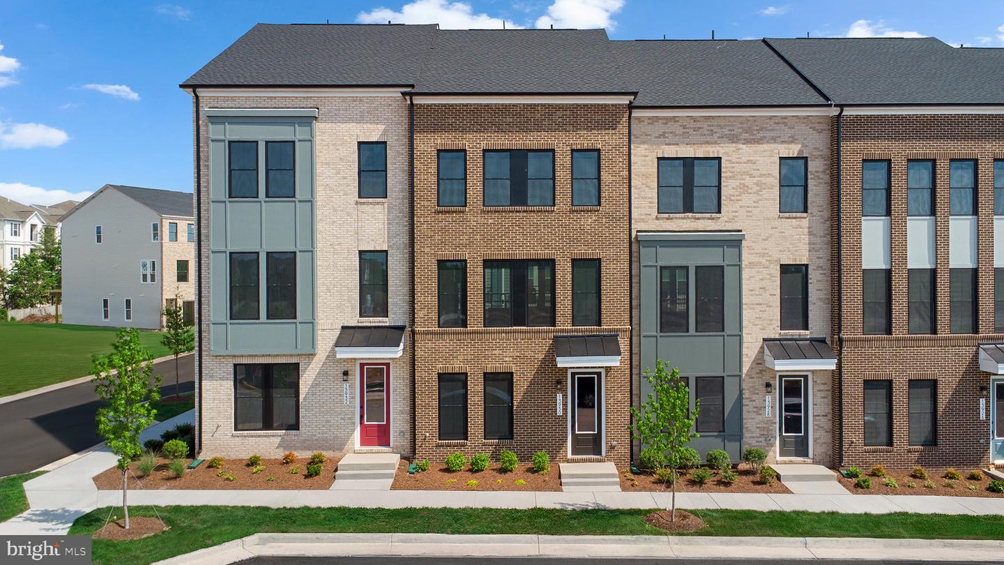 13930 AVIATION PL, HERNDON, Virginia 20171, 4 Bedrooms Bedrooms, ,3 BathroomsBathrooms,Residential,For sale,13930 AVIATION PL,VAFX2239548 MLS # VAFX2239548