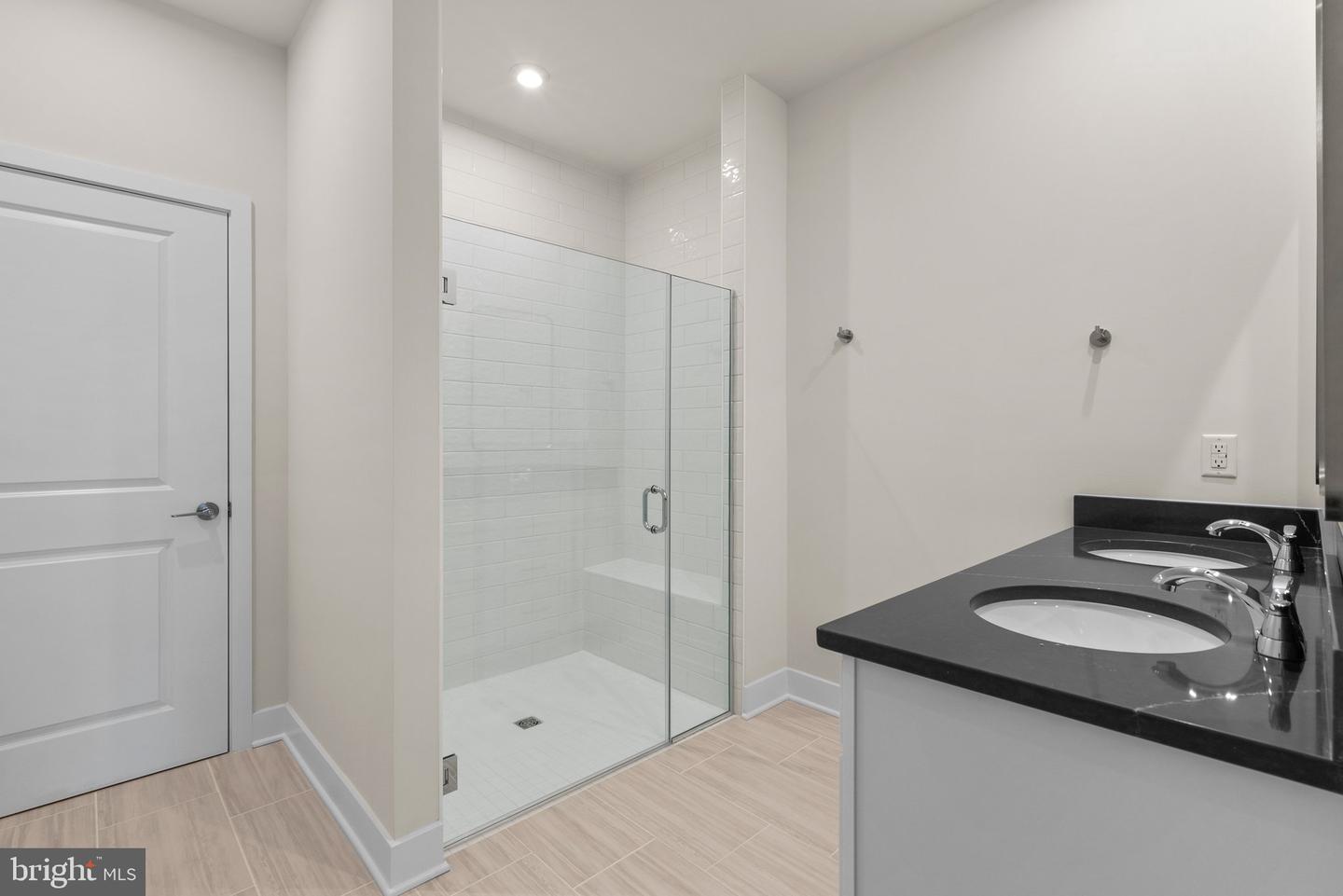 44482 LOWESTOFT SQ, ASHBURN, Virginia 20147, 3 Bedrooms Bedrooms, ,2 BathroomsBathrooms,Residential,For sale,44482 LOWESTOFT SQ,VALO2095942 MLS # VALO2095942