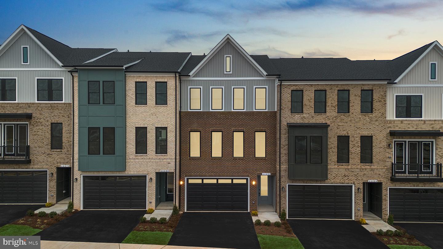 44482 LOWESTOFT SQ, ASHBURN, Virginia 20147, 3 Bedrooms Bedrooms, ,2 BathroomsBathrooms,Residential,For sale,44482 LOWESTOFT SQ,VALO2095942 MLS # VALO2095942