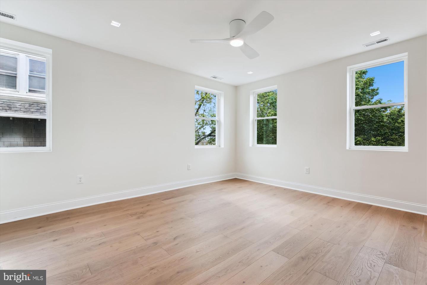 1317 GALLATIN ST NW, WASHINGTON, District Of Columbia 20011, 5 Bedrooms Bedrooms, ,4 BathroomsBathrooms,Residential,For sale,1317 GALLATIN ST NW,DCDC2199704 MLS # DCDC2199704