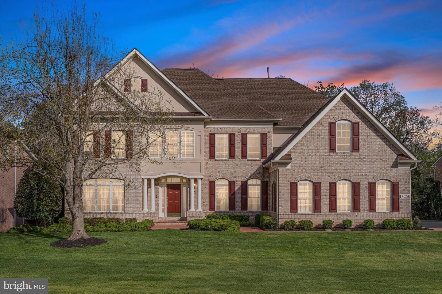 18256 SHINNIECOCK HILLS PL, LEESBURG, Virginia 20176, 6 Bedrooms Bedrooms, ,4 BathroomsBathrooms,Residential,For sale,18256 SHINNIECOCK HILLS PL,VALO2095950 MLS # VALO2095950