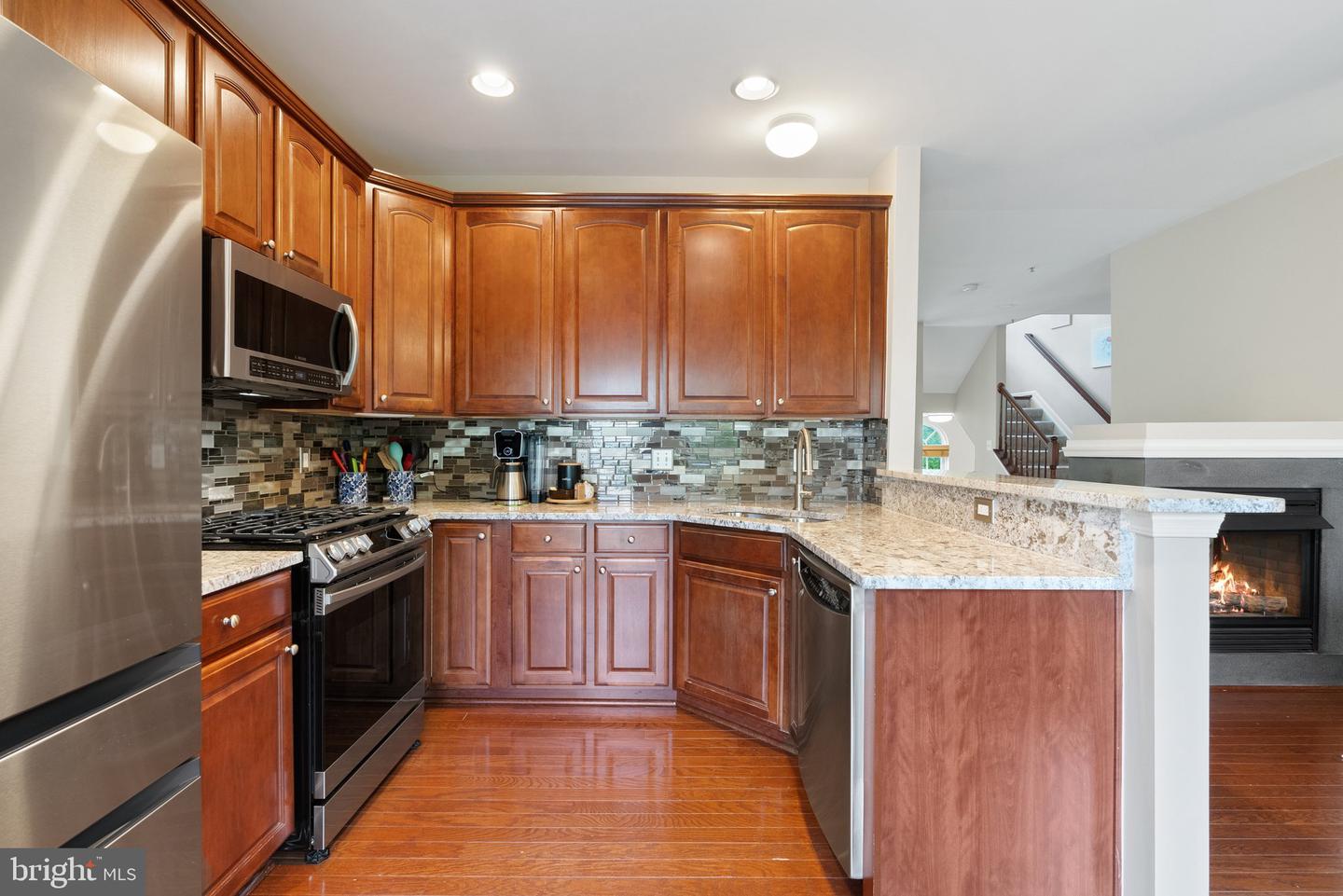 4463-B BEACON GROVE CIR #702B, FAIRFAX, Virginia 22033, 3 Bedrooms Bedrooms, ,2 BathroomsBathrooms,Residential,For sale,4463-B BEACON GROVE CIR #702B,VAFX2239558 MLS # VAFX2239558