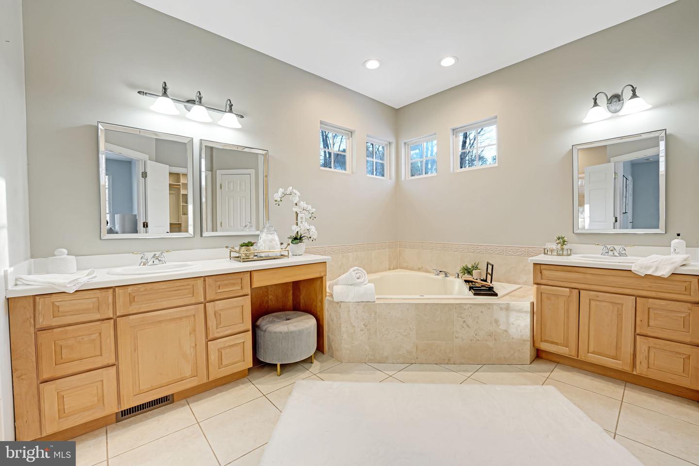 11310 FAWN LAKE PKWY, SPOTSYLVANIA, Virginia 22551, 5 Bedrooms Bedrooms, ,4 BathroomsBathrooms,Residential,For sale,11310 FAWN LAKE PKWY,VASP2032962 MLS # VASP2032962