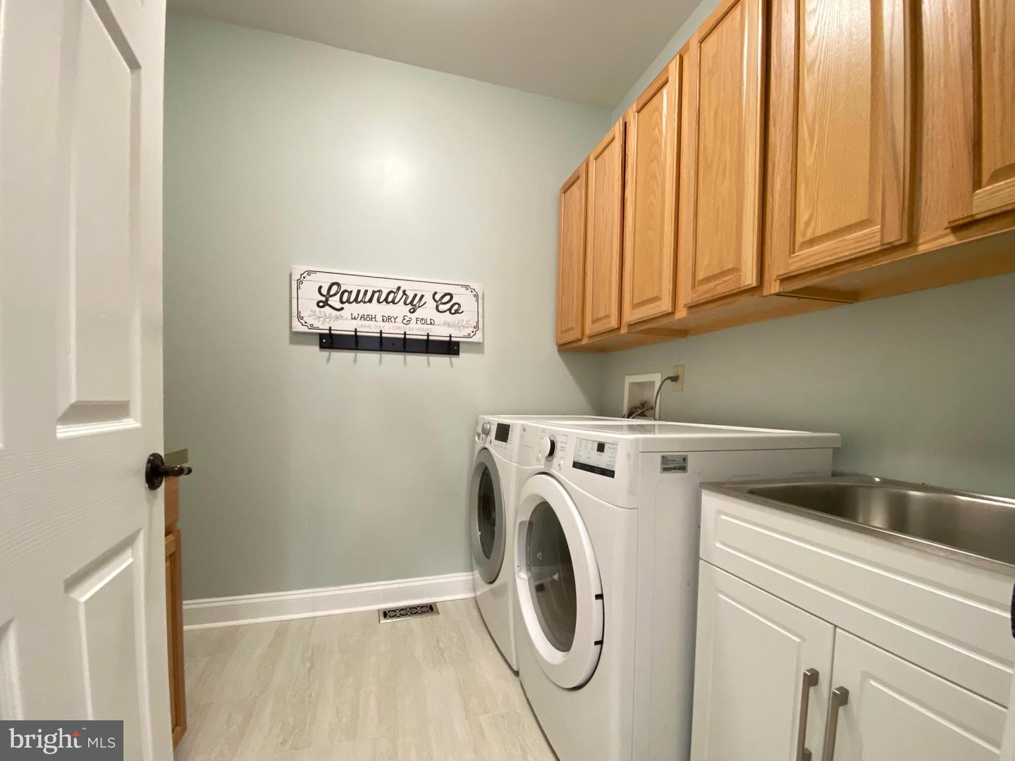 11310 FAWN LAKE PKWY, SPOTSYLVANIA, Virginia 22551, 5 Bedrooms Bedrooms, ,4 BathroomsBathrooms,Residential,For sale,11310 FAWN LAKE PKWY,VASP2032962 MLS # VASP2032962