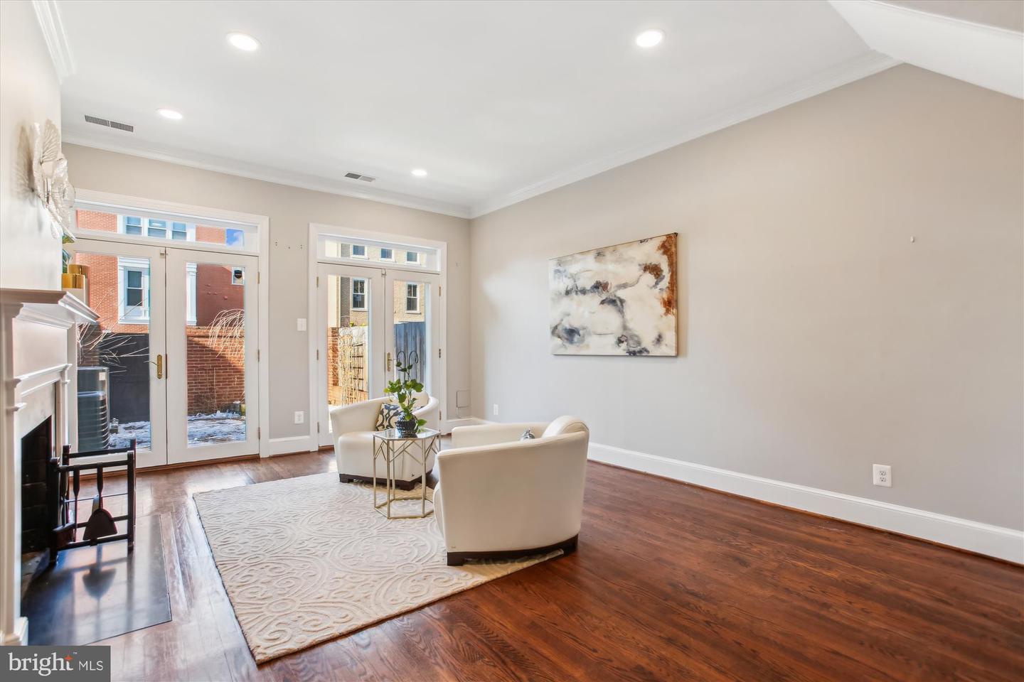 1162 N PITT ST, ALEXANDRIA, Virginia 22314, 2 Bedrooms Bedrooms, ,2 BathroomsBathrooms,Residential,For sale,1162 N PITT ST,VAAX2045152 MLS # VAAX2045152