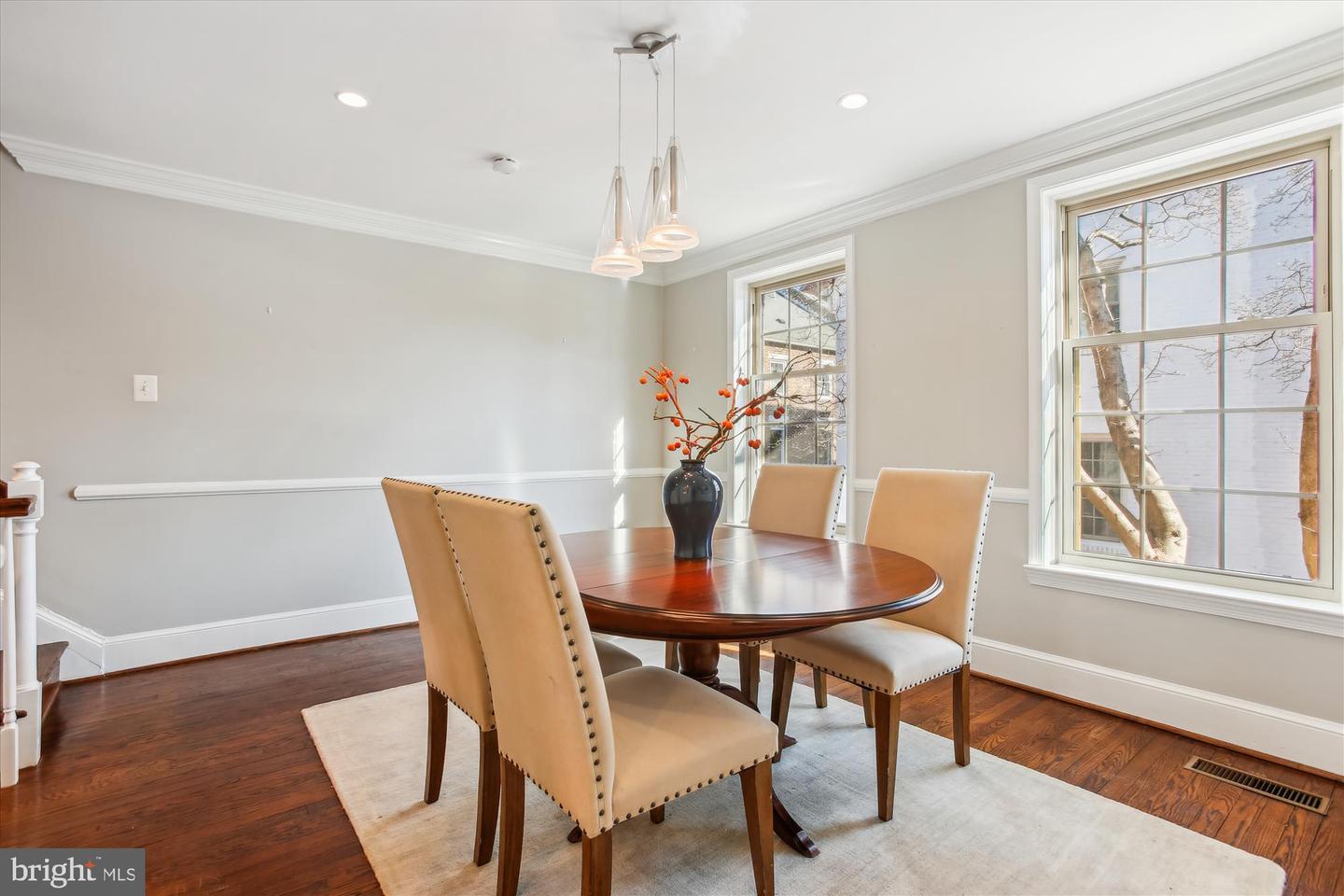 1162 N PITT ST, ALEXANDRIA, Virginia 22314, 2 Bedrooms Bedrooms, ,2 BathroomsBathrooms,Residential,For sale,1162 N PITT ST,VAAX2045152 MLS # VAAX2045152