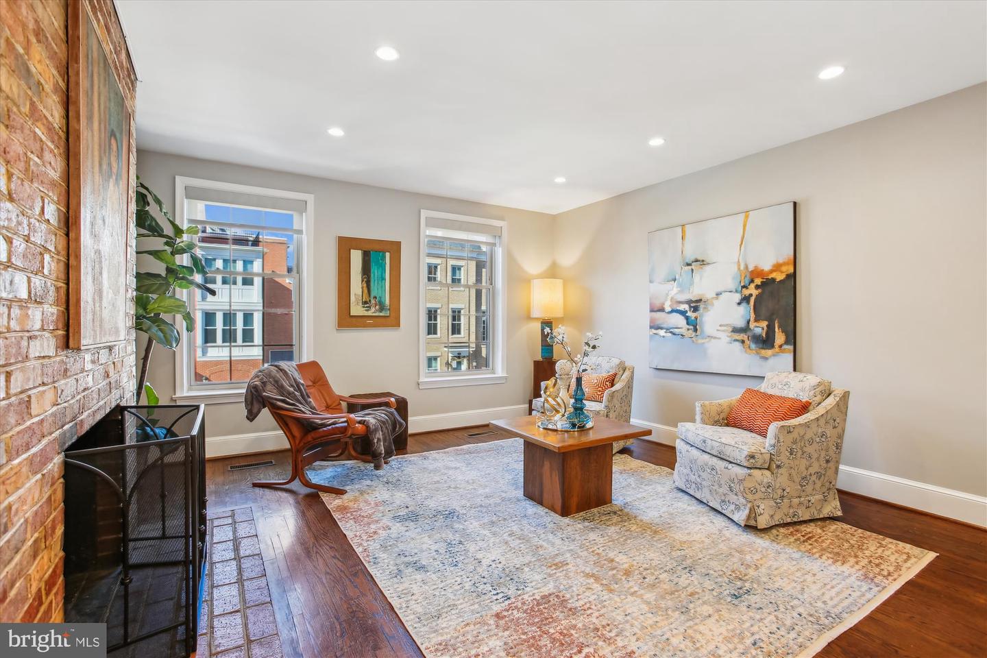 1162 N PITT ST, ALEXANDRIA, Virginia 22314, 2 Bedrooms Bedrooms, ,2 BathroomsBathrooms,Residential,For sale,1162 N PITT ST,VAAX2045152 MLS # VAAX2045152