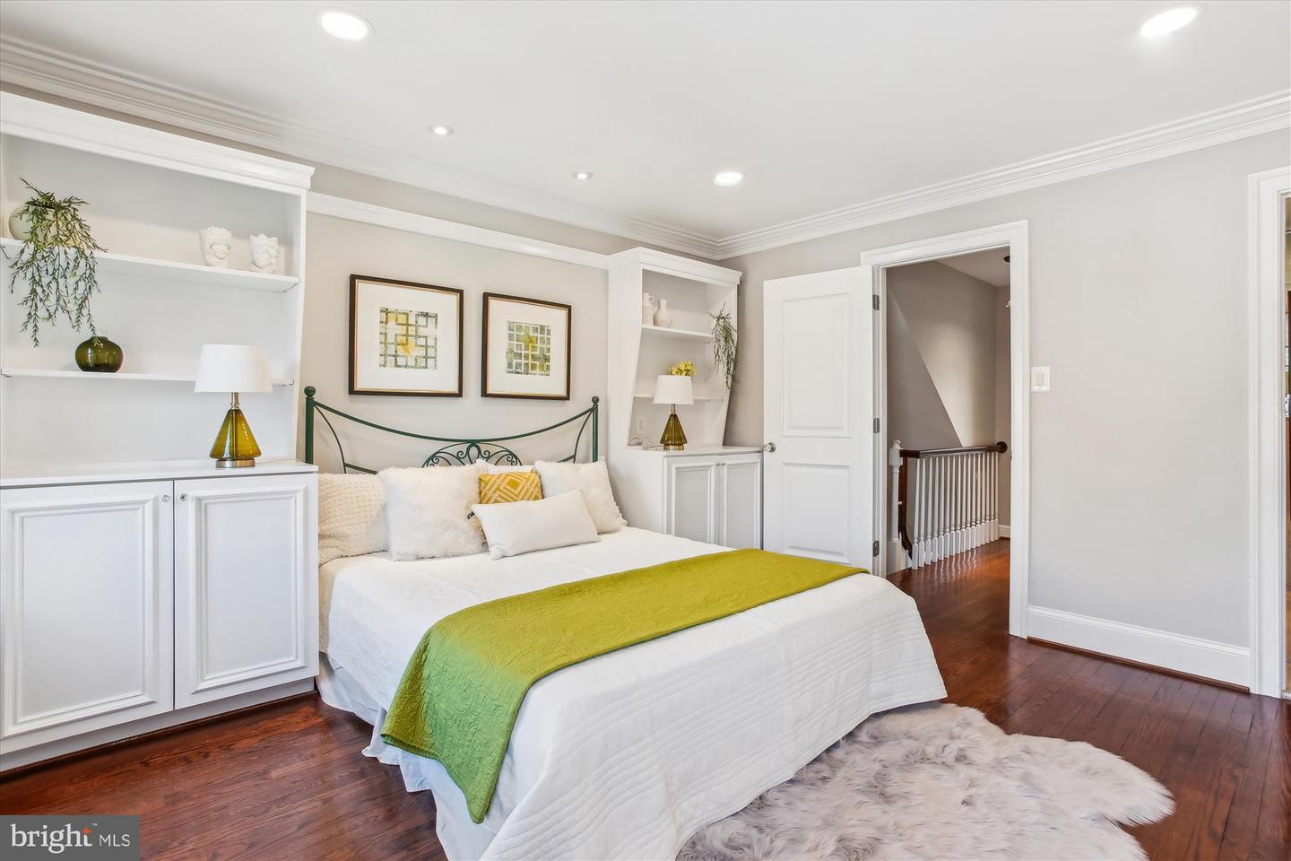1162 N PITT ST, ALEXANDRIA, Virginia 22314, 2 Bedrooms Bedrooms, ,2 BathroomsBathrooms,Residential,For sale,1162 N PITT ST,VAAX2045152 MLS # VAAX2045152