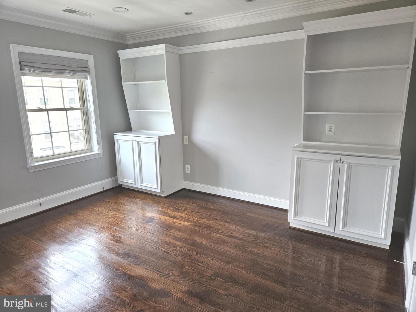 1162 N PITT ST, ALEXANDRIA, Virginia 22314, 2 Bedrooms Bedrooms, ,2 BathroomsBathrooms,Residential,For sale,1162 N PITT ST,VAAX2045152 MLS # VAAX2045152
