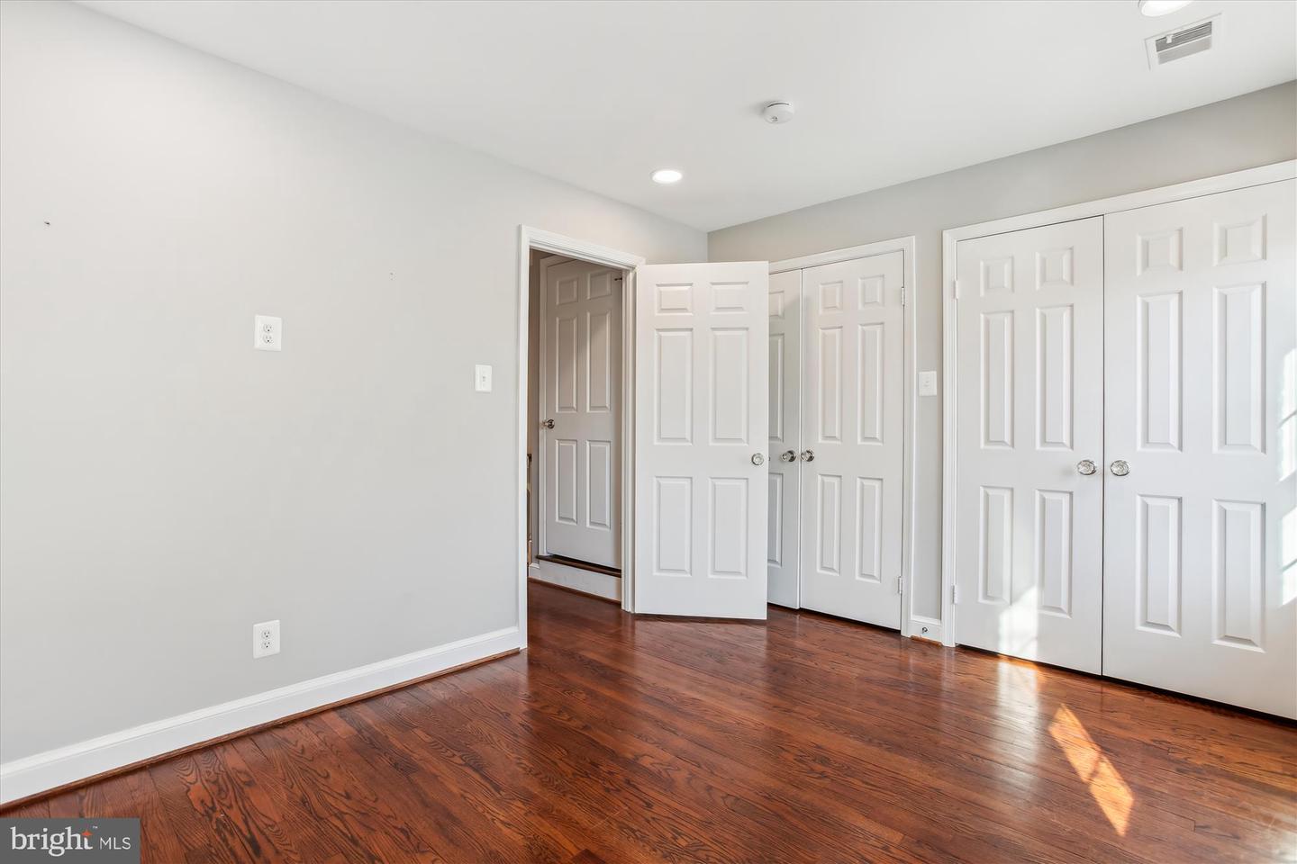 1162 N PITT ST, ALEXANDRIA, Virginia 22314, 2 Bedrooms Bedrooms, ,2 BathroomsBathrooms,Residential,For sale,1162 N PITT ST,VAAX2045152 MLS # VAAX2045152