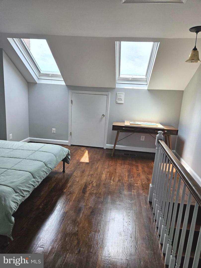 1162 N PITT ST, ALEXANDRIA, Virginia 22314, 2 Bedrooms Bedrooms, ,2 BathroomsBathrooms,Residential,For sale,1162 N PITT ST,VAAX2045152 MLS # VAAX2045152