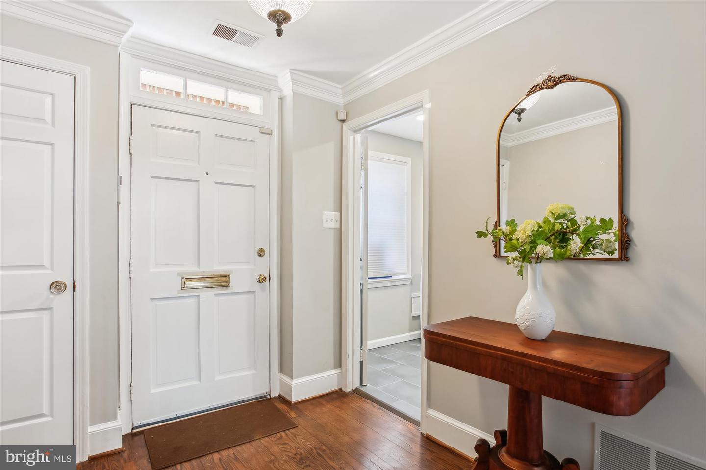 1162 N PITT ST, ALEXANDRIA, Virginia 22314, 2 Bedrooms Bedrooms, ,2 BathroomsBathrooms,Residential,For sale,1162 N PITT ST,VAAX2045152 MLS # VAAX2045152