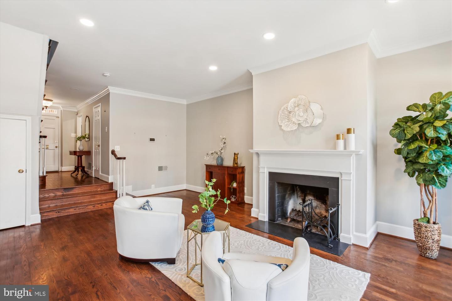 1162 N PITT ST, ALEXANDRIA, Virginia 22314, 2 Bedrooms Bedrooms, ,2 BathroomsBathrooms,Residential,For sale,1162 N PITT ST,VAAX2045152 MLS # VAAX2045152