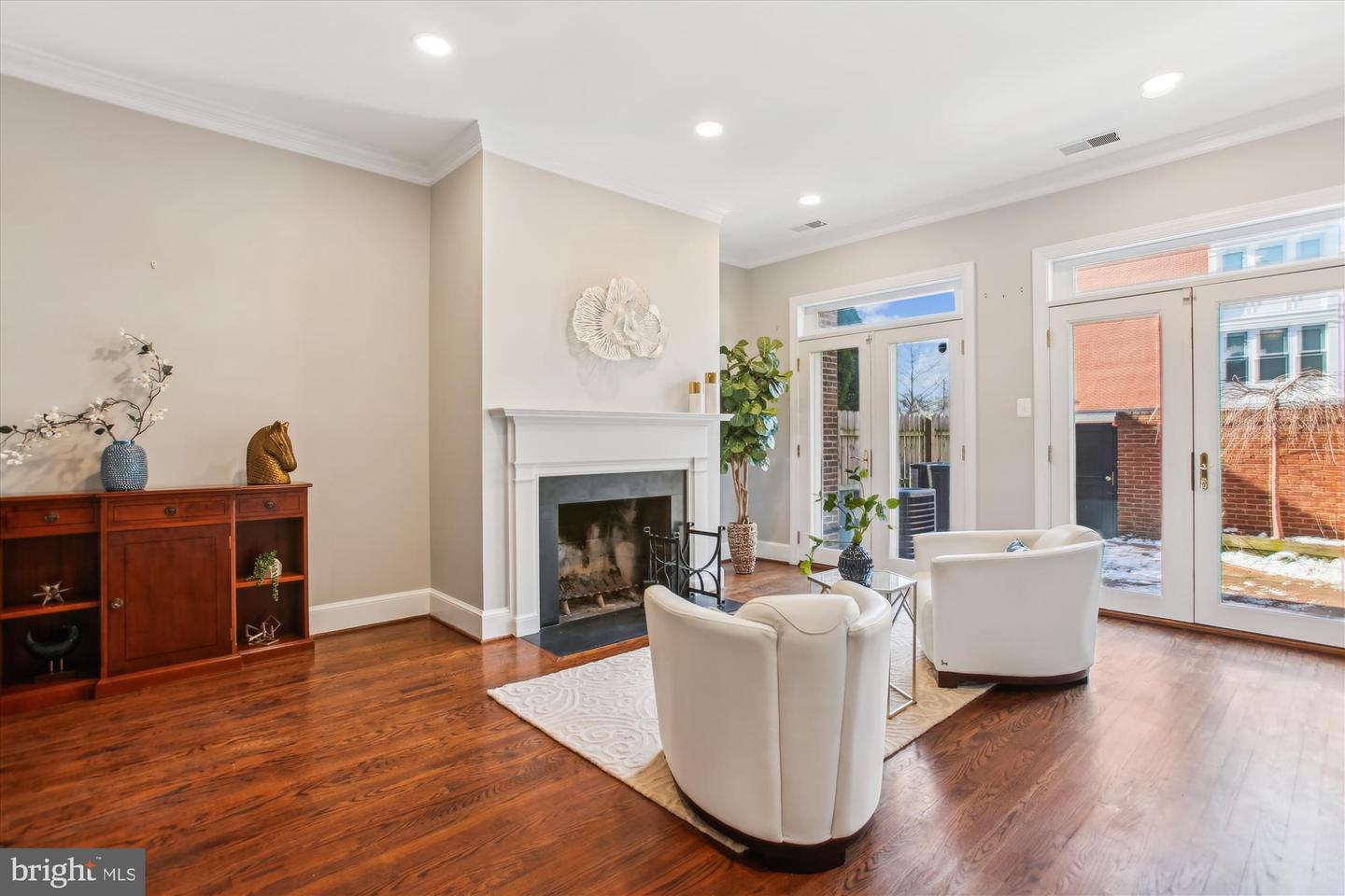 1162 N PITT ST, ALEXANDRIA, Virginia 22314, 2 Bedrooms Bedrooms, ,2 BathroomsBathrooms,Residential,For sale,1162 N PITT ST,VAAX2045152 MLS # VAAX2045152