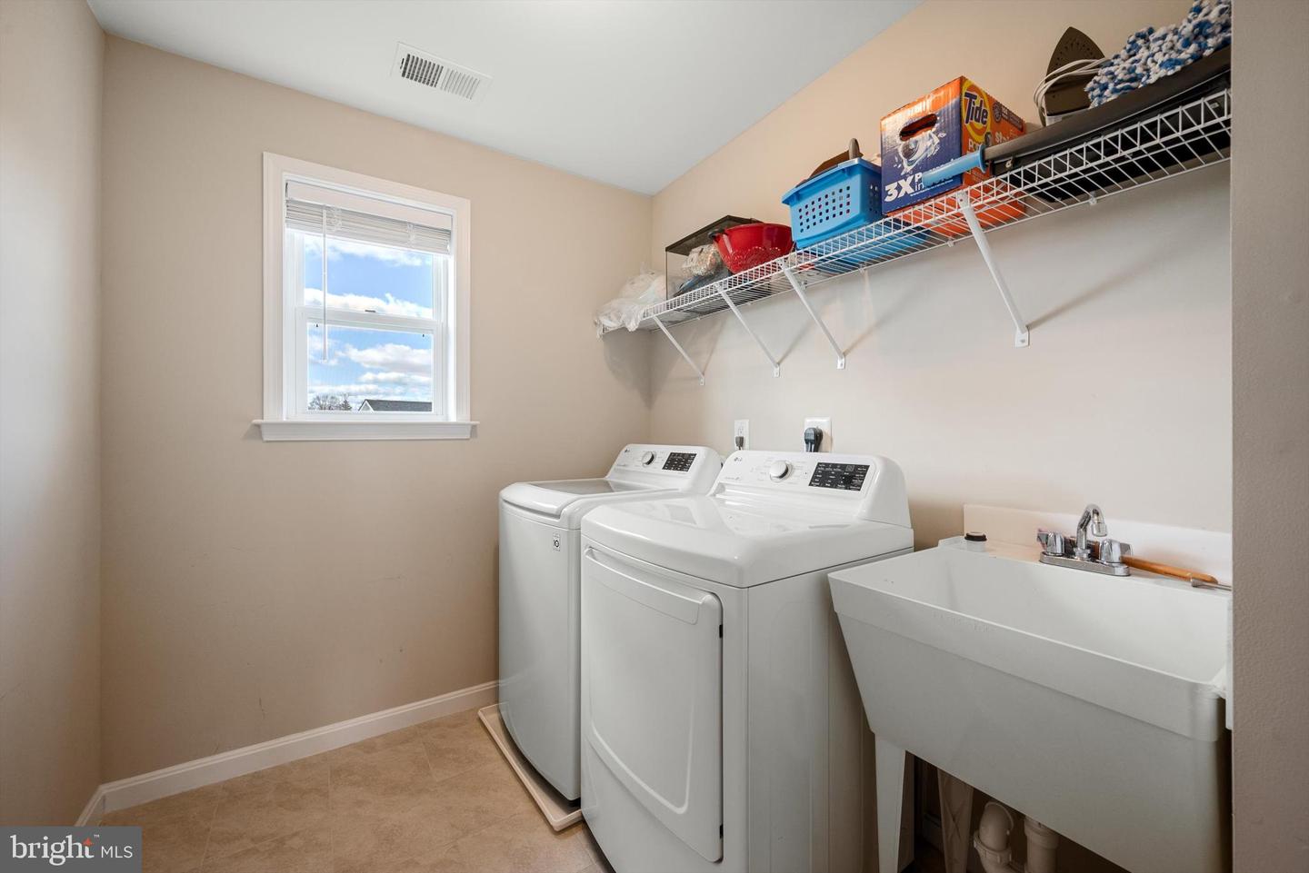 237 PLEASANT HILL DR, BOYCE, Virginia 22620, 4 Bedrooms Bedrooms, ,2 BathroomsBathrooms,Residential,For sale,237 PLEASANT HILL DR,VACL2003722 MLS # VACL2003722