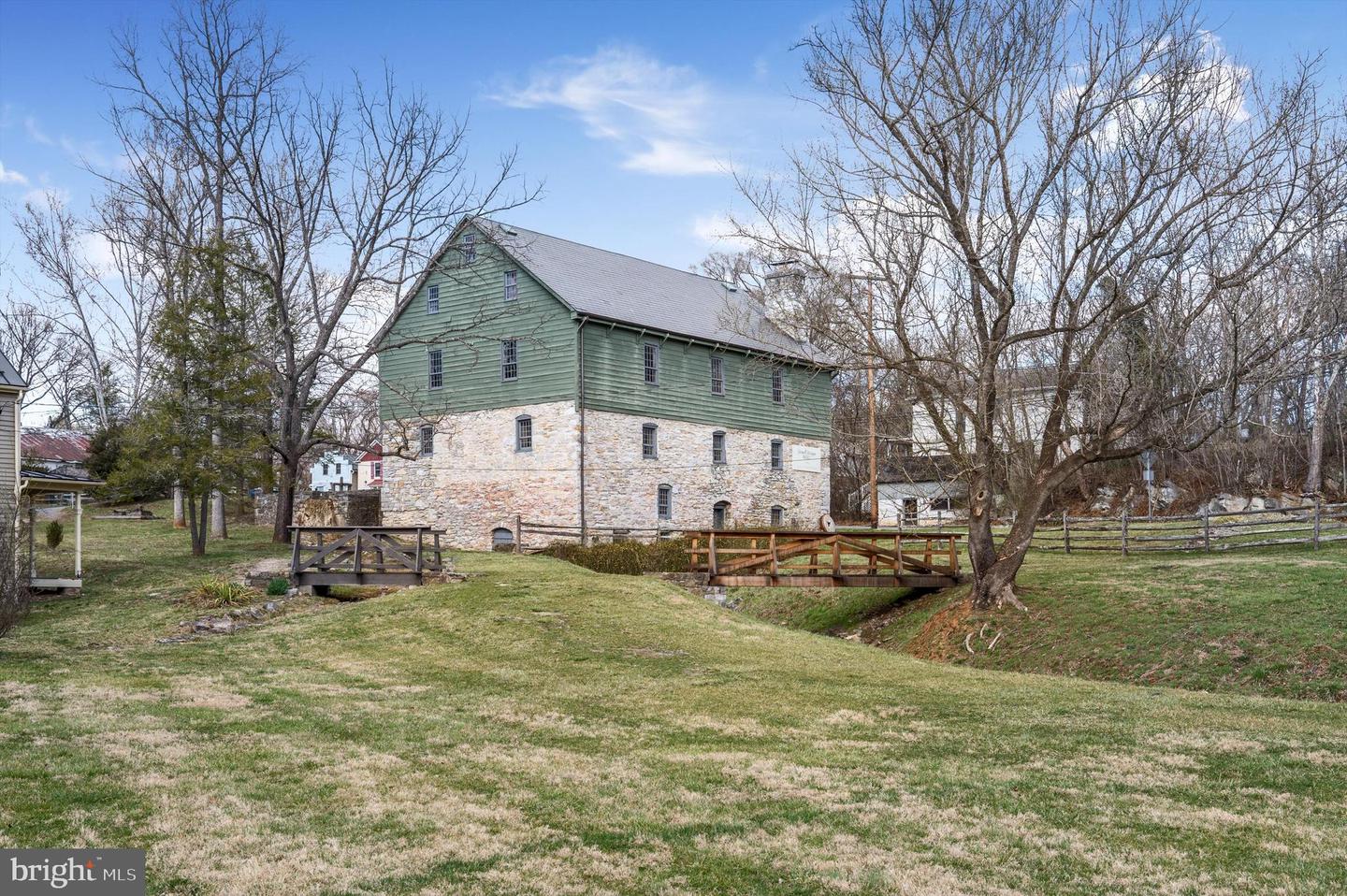 237 PLEASANT HILL DR, BOYCE, Virginia 22620, 4 Bedrooms Bedrooms, ,2 BathroomsBathrooms,Residential,For sale,237 PLEASANT HILL DR,VACL2003722 MLS # VACL2003722