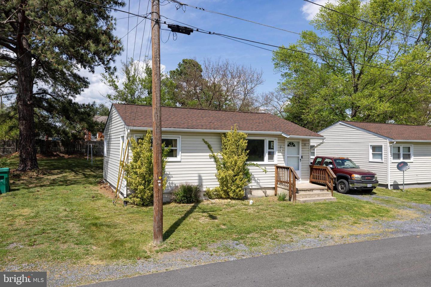 4 COTTAGE DR, LURAY, Virginia 22835, 2 Bedrooms Bedrooms, ,1 BathroomBathrooms,Residential,For sale,4 COTTAGE DR,VAPA2004884 MLS # VAPA2004884
