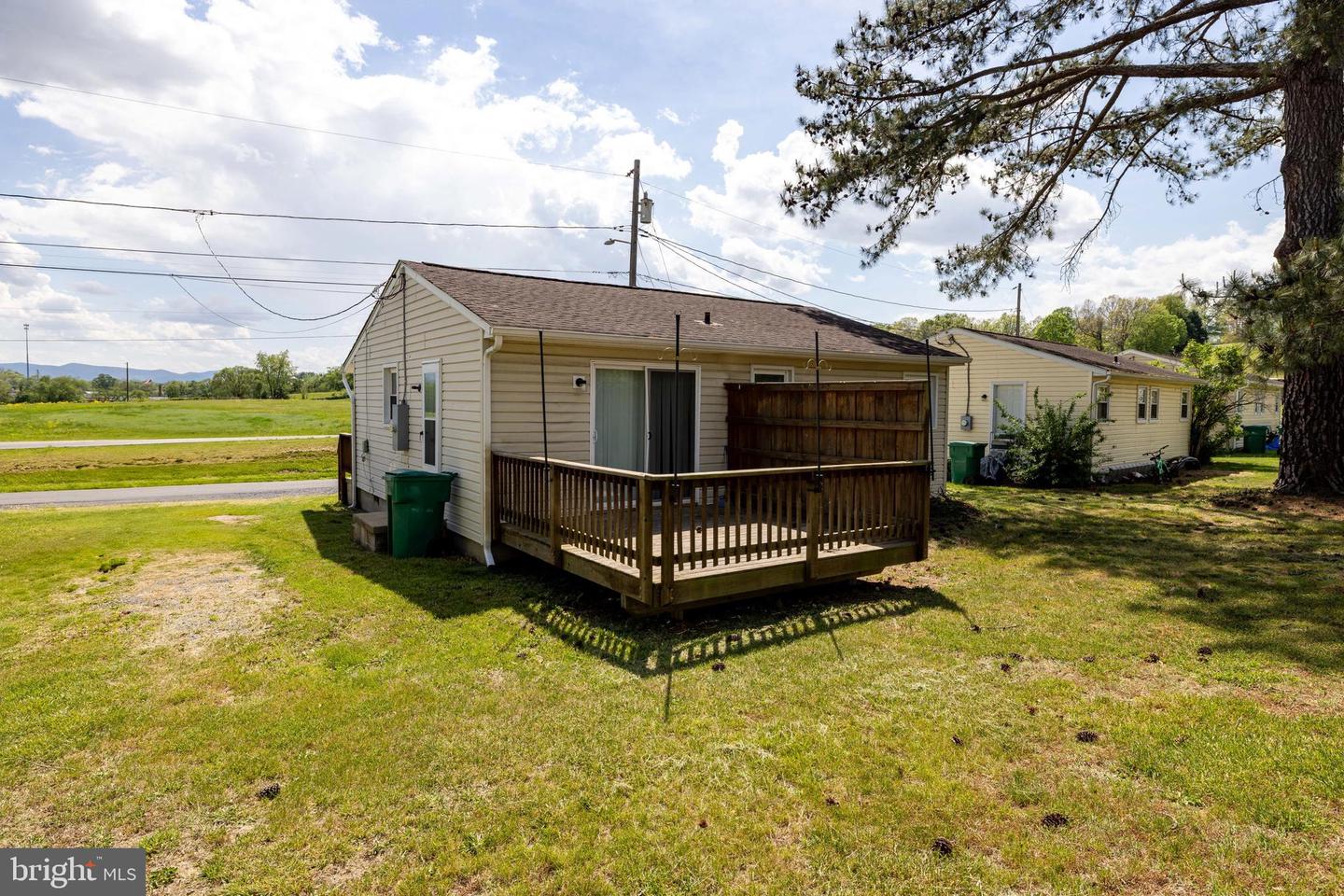 4 COTTAGE DR, LURAY, Virginia 22835, 2 Bedrooms Bedrooms, ,1 BathroomBathrooms,Residential,For sale,4 COTTAGE DR,VAPA2004884 MLS # VAPA2004884