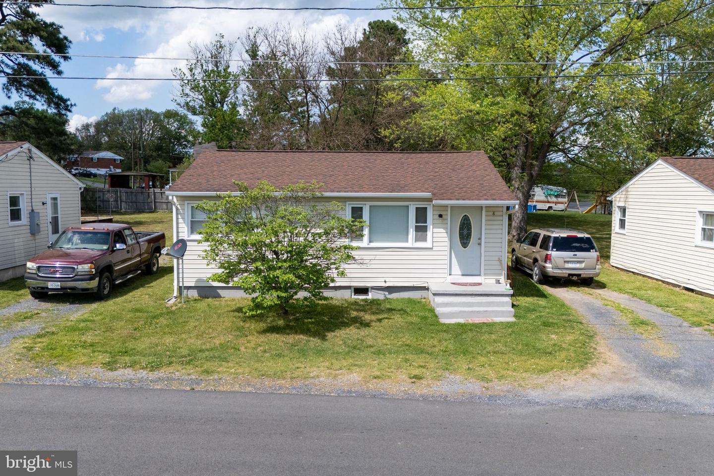 4 COTTAGE DR, LURAY, Virginia 22835, 2 Bedrooms Bedrooms, ,1 BathroomBathrooms,Residential,For sale,4 COTTAGE DR,VAPA2004884 MLS # VAPA2004884